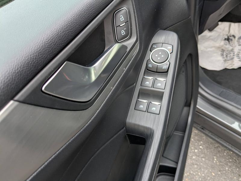 FORD Kuga d’occasion à vendre à CARCASSONNE chez SAVVIC AUTO (Photo 11)