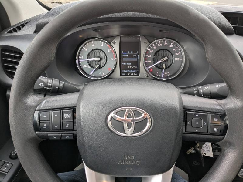 TOYOTA Hilux VUL d’occasion à vendre à CARCASSONNE chez SAVVIC AUTO (Photo 12)